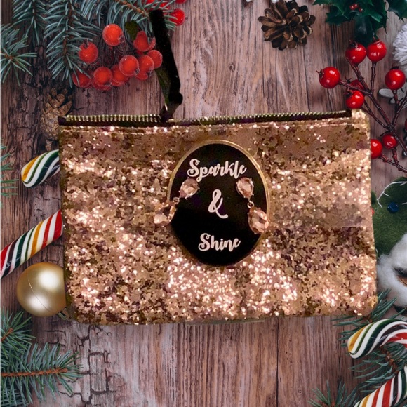 ✨✨LADIES BAG AND EARRING SET✨✨ - Picture 1 of 3